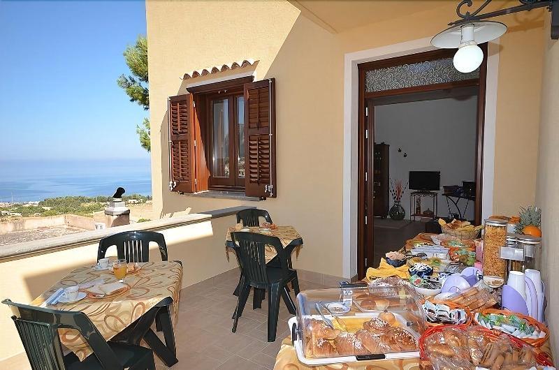Terra Del Sole Bed & Breakfast Macari Bagian luar foto