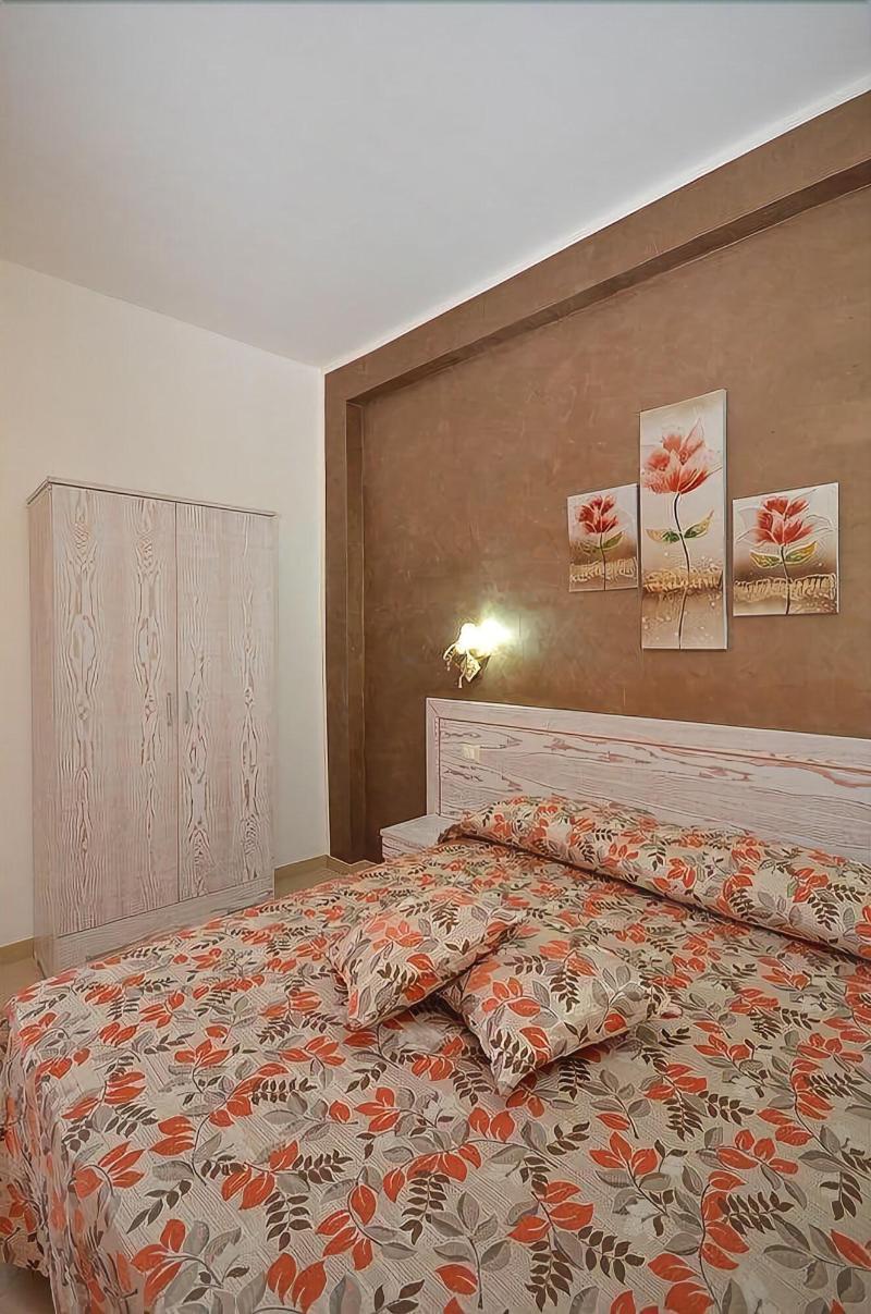 Terra Del Sole Bed & Breakfast Macari Bagian luar foto