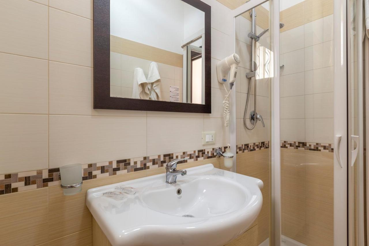 Terra Del Sole Bed & Breakfast Macari Bagian luar foto
